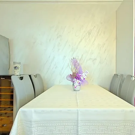 Apartment Viki By Briskva Poreč