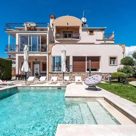 Viki By Briskva * Πόρετς