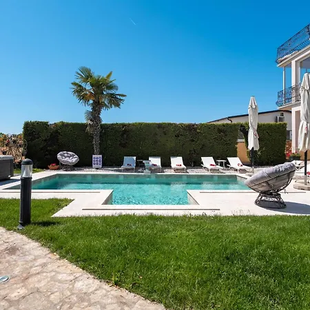 Διαμέρισμα Viki By Briskva