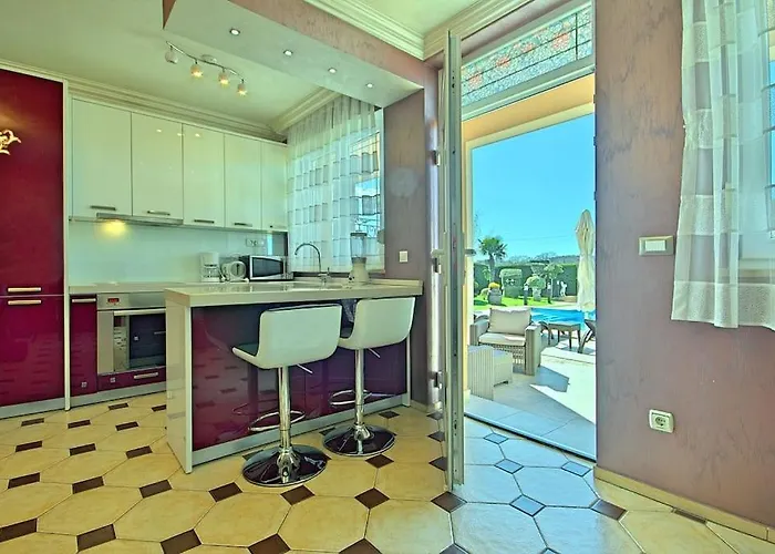 Viki By Briskva Appartamento *